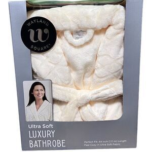 NWT Wayland Square Women's Ultra Soft Luxury Bathrobe‎ One Size Cream